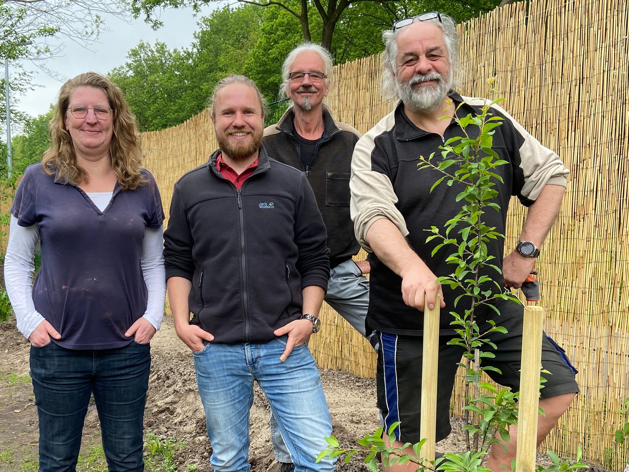 Nico Vierdag (2.von links) freut sich über sein erfahrenes Team bei Querbeet. Dazu gehören (von links) Stefanie Steenken, Folkert Waldeck und Thomas Martens. Foto: Kerstin Kempermann